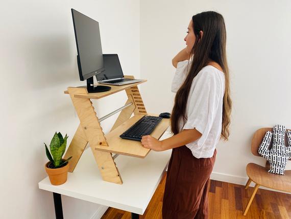 Minimal wood standing desk converter | Et