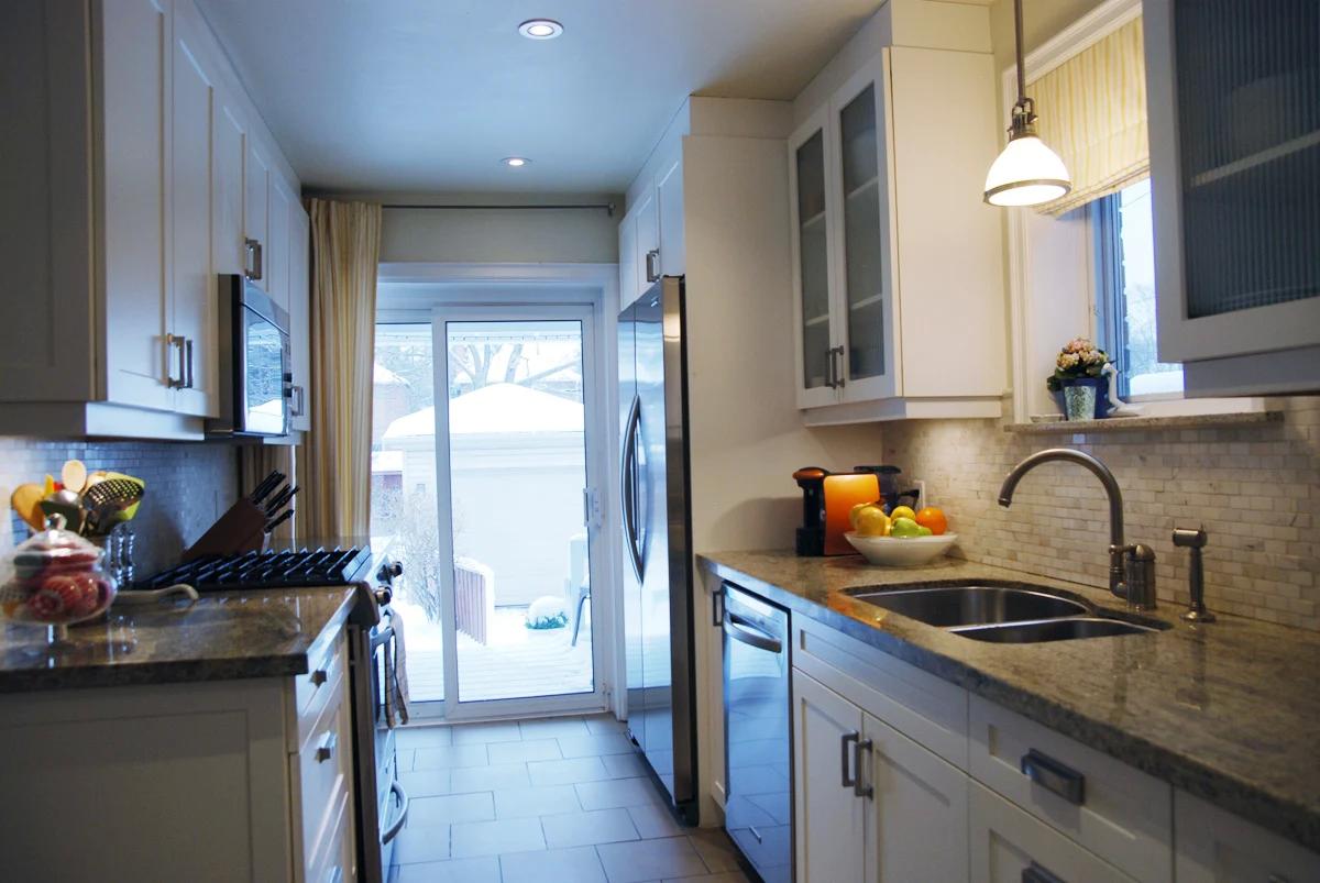 Install under-cabinet lighting to illuminate⁤ work areas ​in your Galley Kitchen