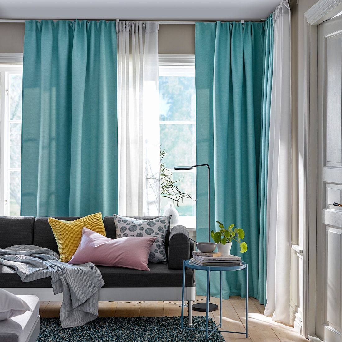 Turquoise curtains are the best