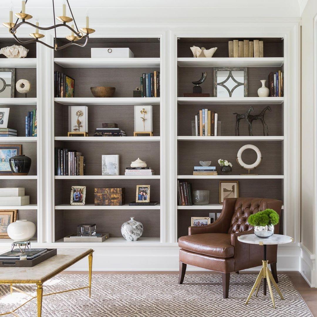 Consider floor-to-ceiling bookshelves⁣ for an intellectual touch in your Earthy Living Room