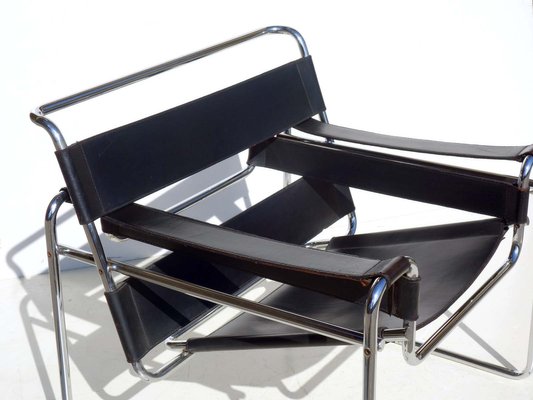 Bauhaus Black Leather Wassily Chair by Marcel Breuer for Gavina .
