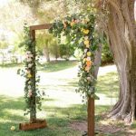 Rustic wedding altar | Wedding & Party Ideas | Diy wedding arch .