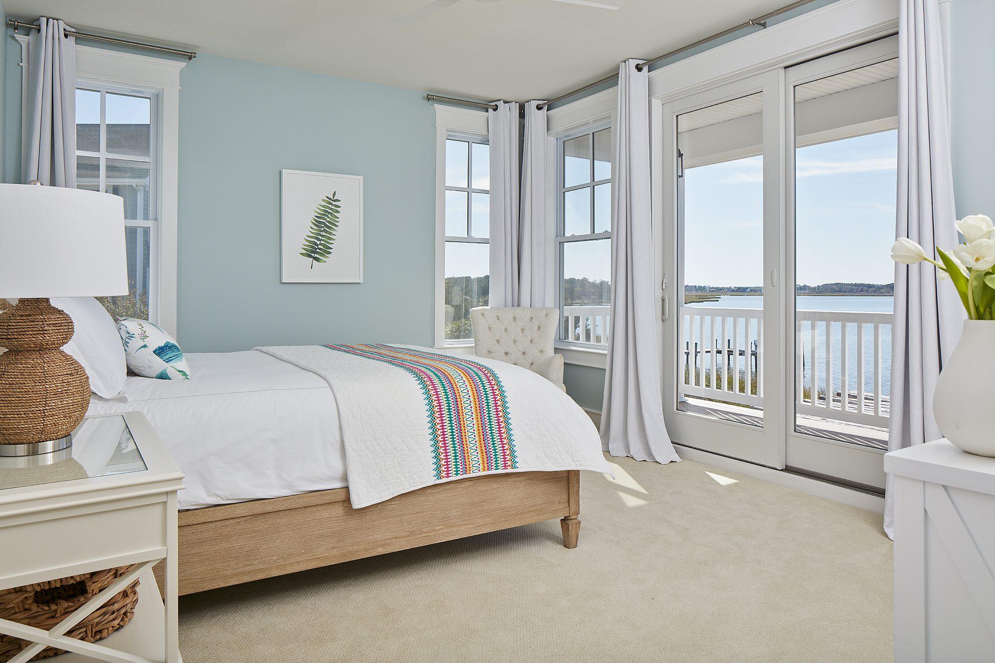 Coastal Bedroom: Bring in beachy colors for a fresh, breezy atmosphere