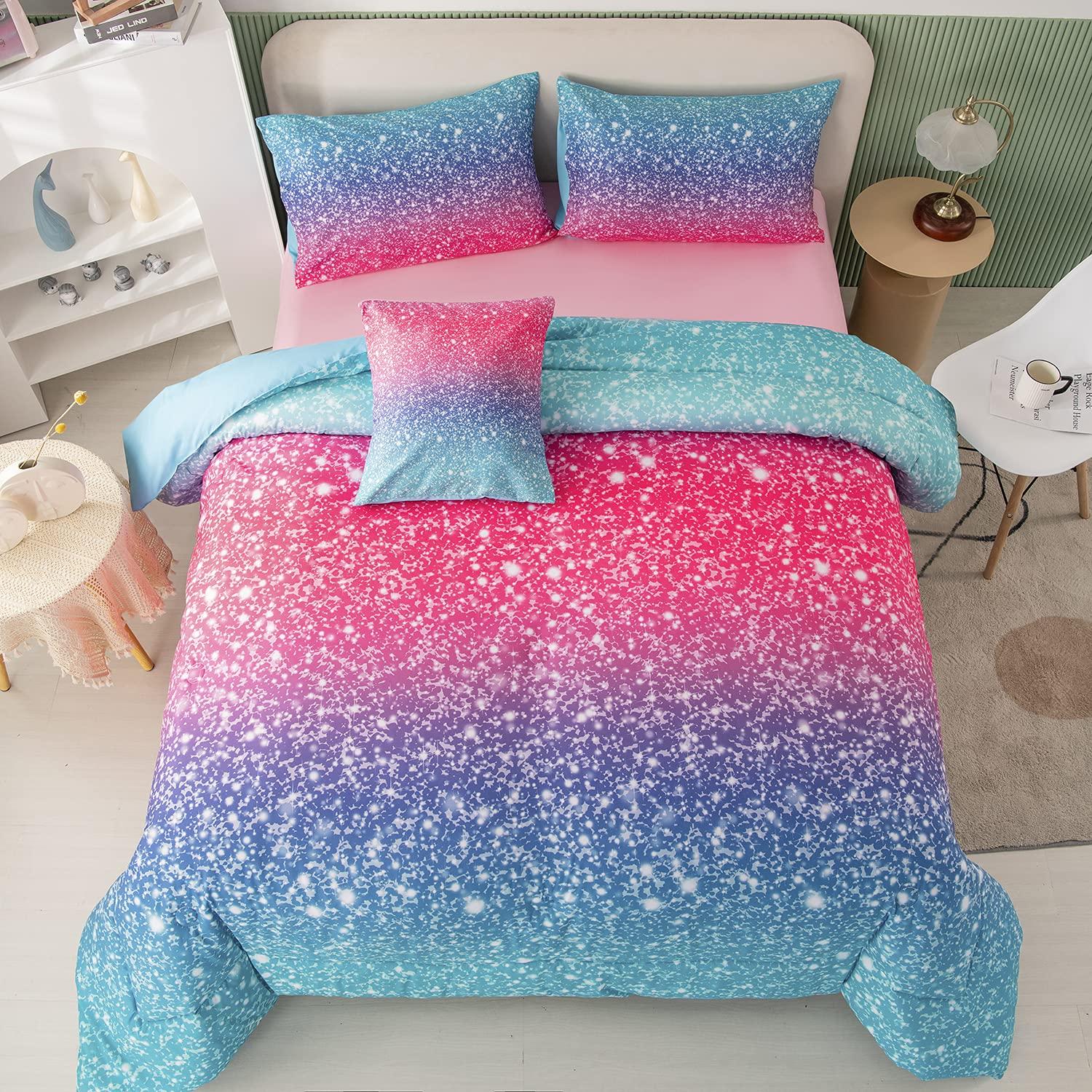 Fun, colorful bedspread to brighten up your teen girl bedroom